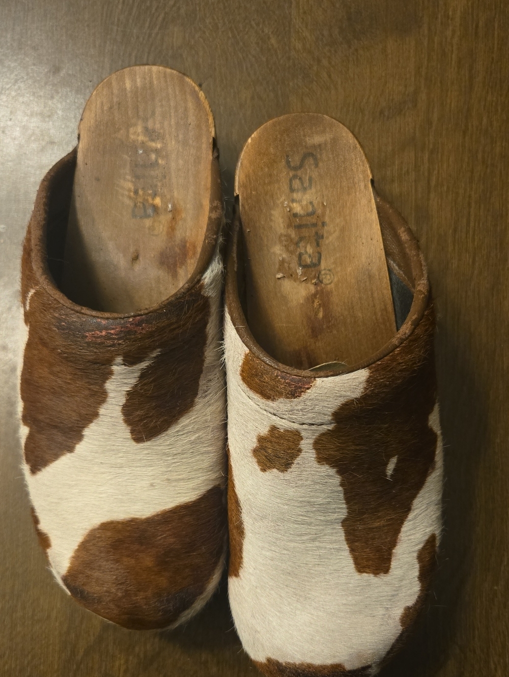 Handcrafted Cowhide Slip-On Clogs - Brown & White